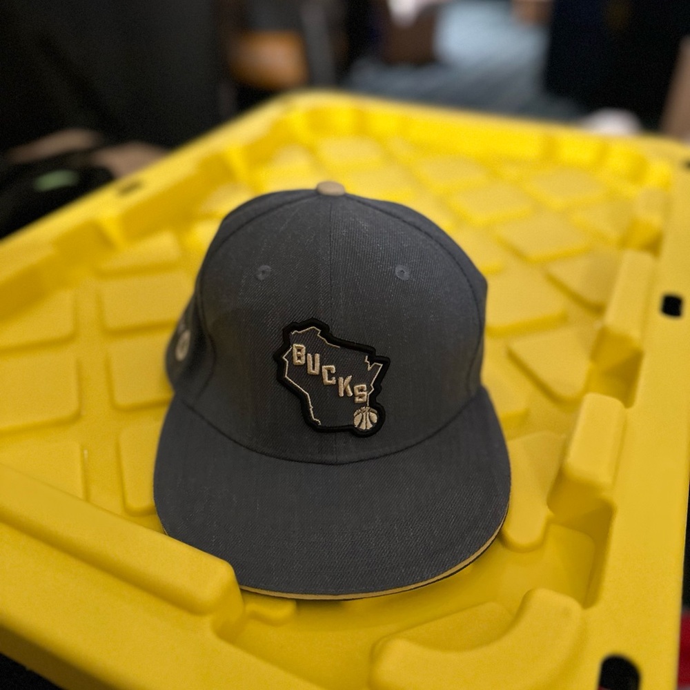 Multiple hats - Picture 2 of 4